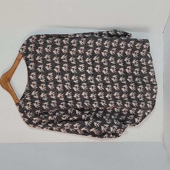 Pixley Women's Black Tan Elephants Roll Tab Top, M - Picture 2 of 7